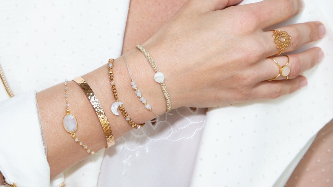 Les bijoux tendance qui rythmeront notre look en 2023 - hadijewelry